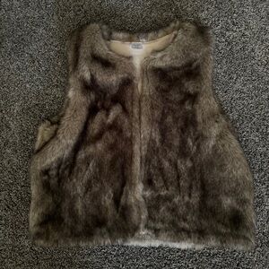 Carter's girls fur vest size L 0144
